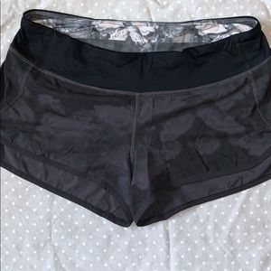 Lululemon speed shorts. Black camo. 8